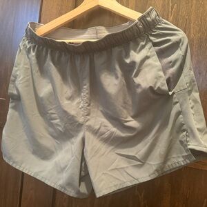 Nike Men’s Gray Athletic Shorts